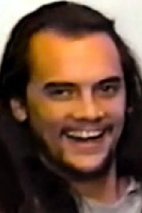 Sikki Nixx interpretando a