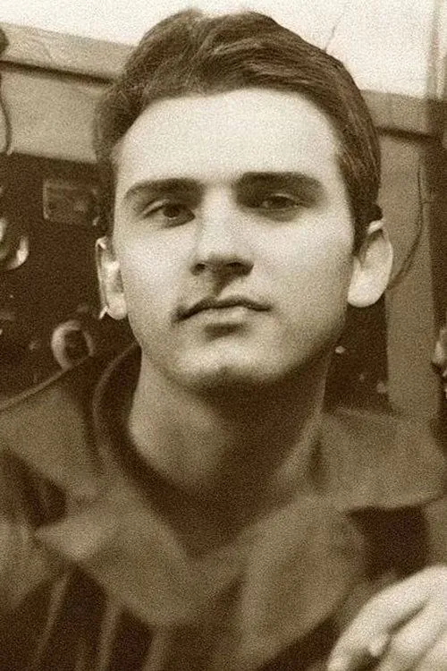 Silvio Ciccone interpretando a Self