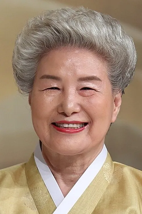 Sim Young-soon — personaje: Self - Judge