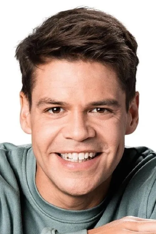 Simón Albers — personaje: self-host