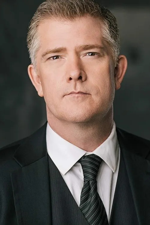 Simon C. Hussey en su biografía y filmografía