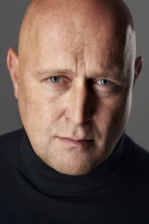 David Cromarty ha trabajado con Simon DeSilva en 1 ocasiones