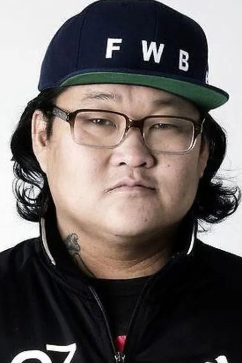 Simon Jul Jørgensen — personaje: Sig selv