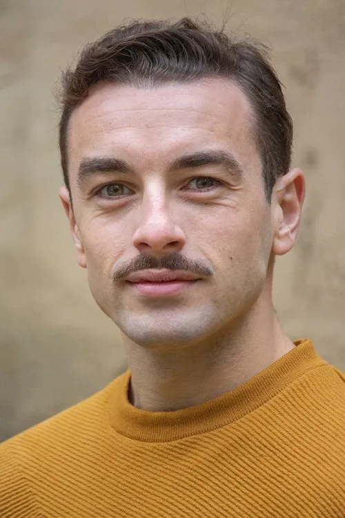 Foto de perfil del actor Simon Pailler en el reparto