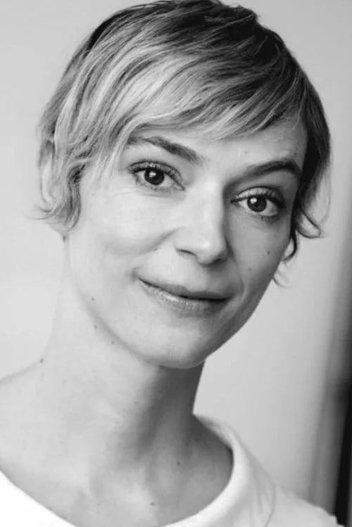 Simone Chevalot interpretando a SAAQ Evaluator