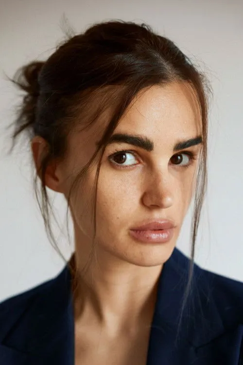 Simonetta Columbu — personaje: Ginevra Alberti