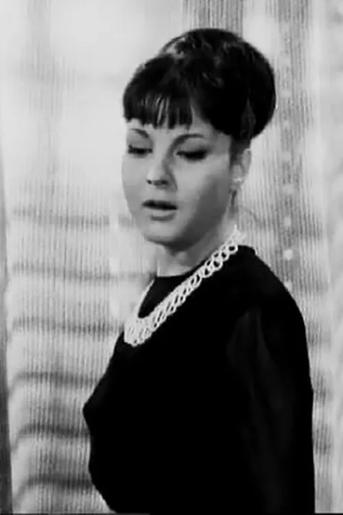 Simoni Kyriakidou interpretando a Sofia