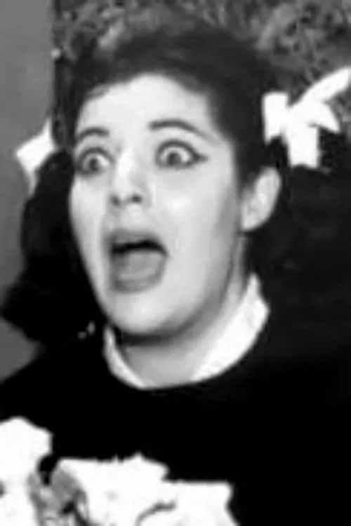 Simoni Xynopoulou interpretando a