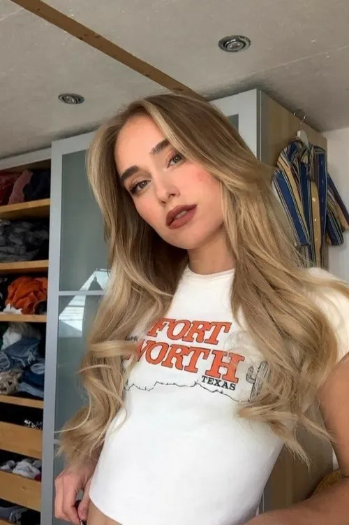 Sina Deinert — personaje: Self