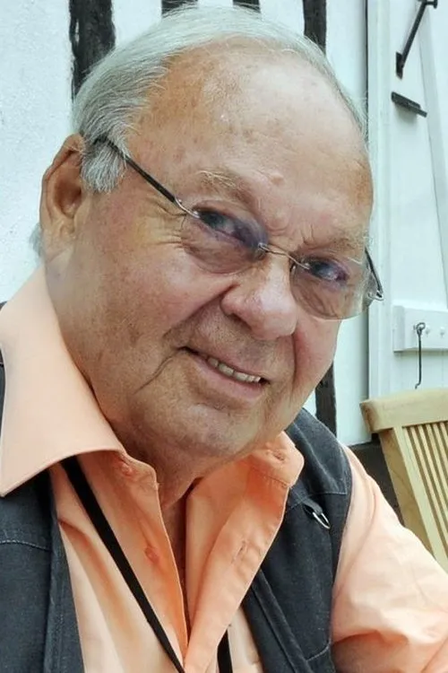 Siné interpretando a Self