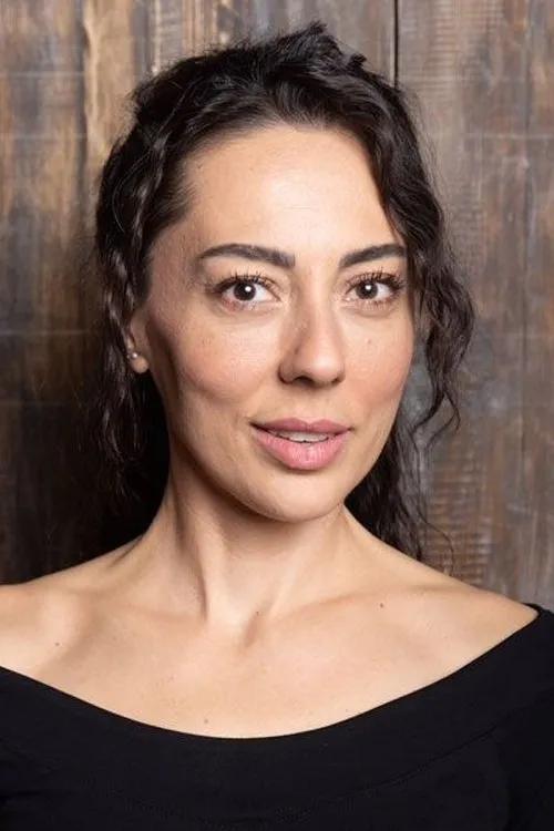 Günes Zavrak ha trabajado con Şirin Kılavuz en 1 ocasiones