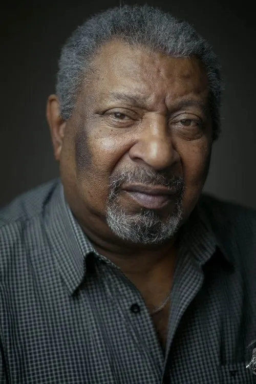 Sirmar Antunes interpretando a 