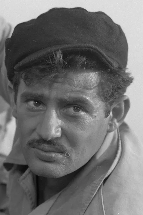 Xhemal Myftiu ha trabajado con Skënder Plasari en 1 ocasiones