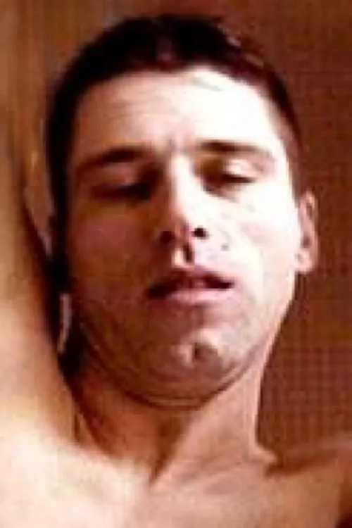 Skor Michaels interpretando a