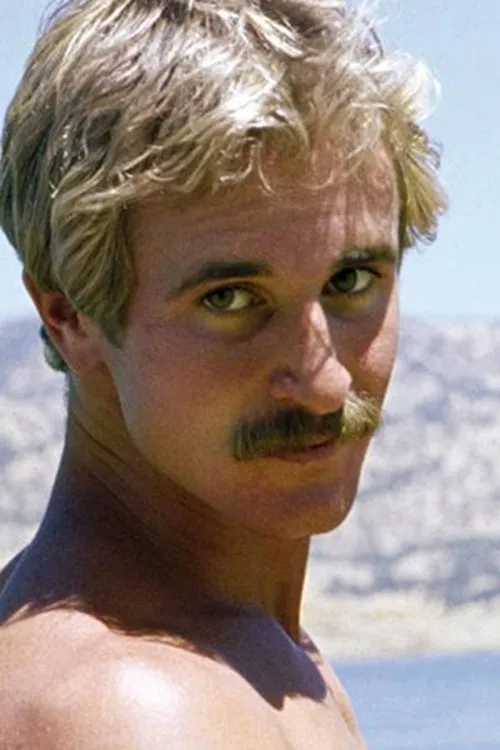 Bill Adams ha trabajado con Sky Dawson en 3 ocasiones