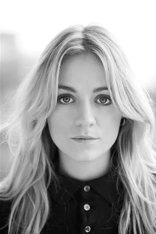 Cosmo Jarvis ha trabajado con Skye Lourie en 2 ocasiones