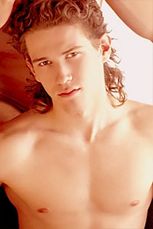 Slavo Jaworsky interpretando a Adult Performer