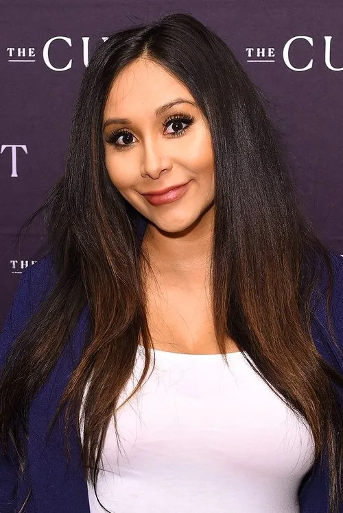 Demi Burnett ha trabajado con Snooki en 1 ocasiones