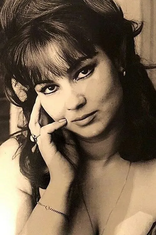 Hossein Eshragh ha trabajado con Soheila en 1 ocasiones