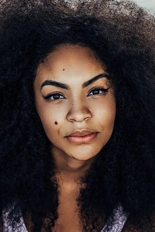 Sol Menezzes — personaje: Paz