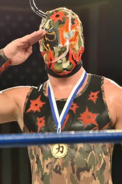 Soldier Ant interpretando a Wrestler