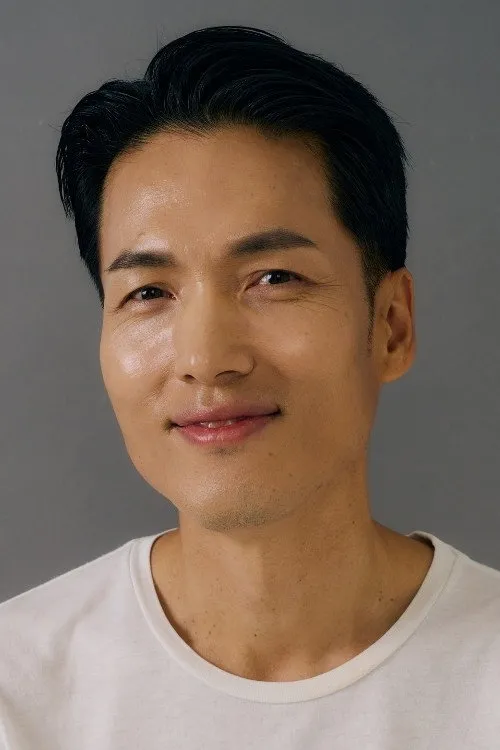 Lee Soo-ah ha trabajado con Son Byeong-uk en 1 ocasiones