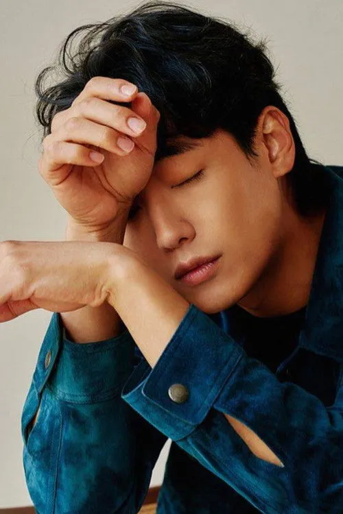 Son Min-ho — personaje: Kim Moo-young