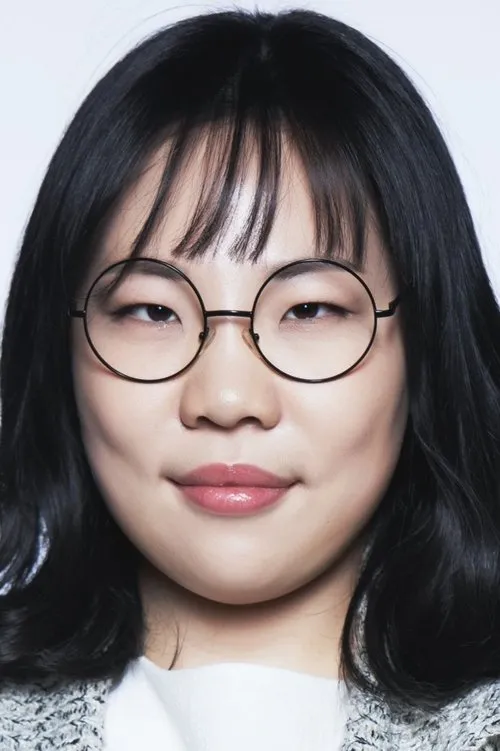 Son San en su biografía y filmografía