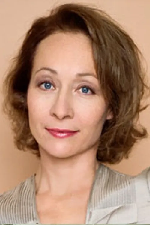 Sona MacDonald interpretando a