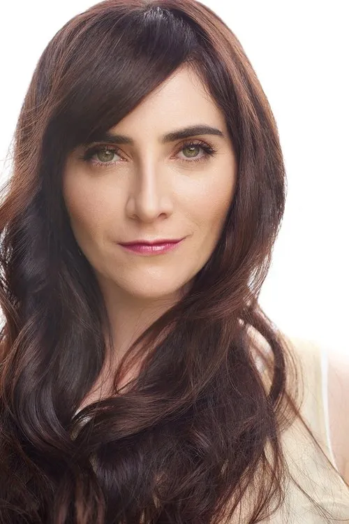 Sona Tatoyan interpretando a Eve