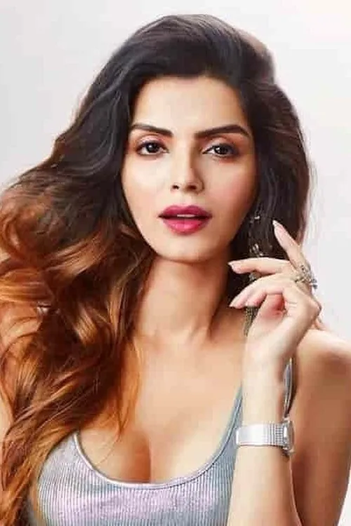 Sonali Raut — personaje: Diya Dhanraj