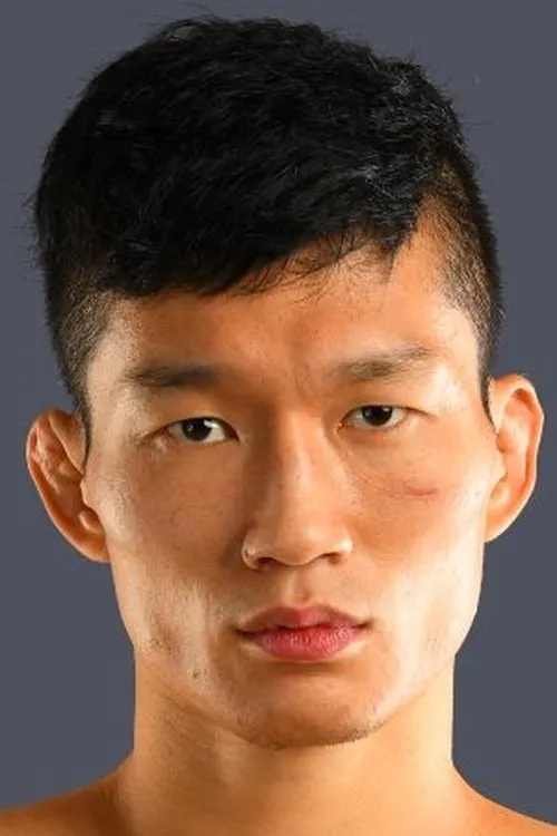 Song Min Jong interpretando a Self