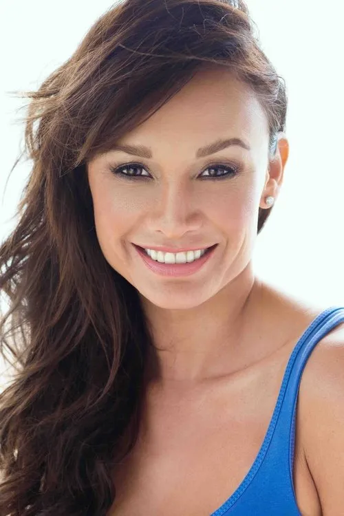 Sonia Enriquez interpretando a Kali