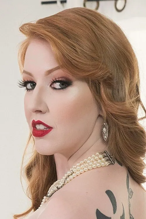 Sonia Harcourt interpretando a 