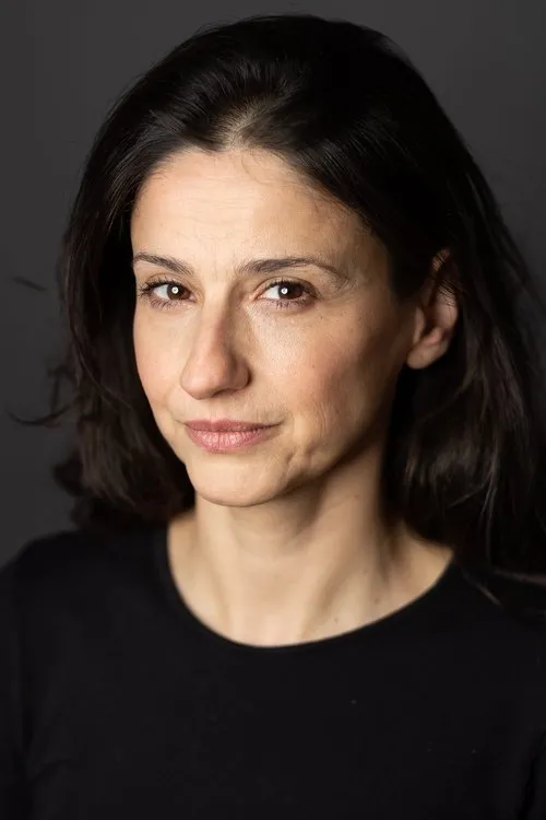 Sónia Lisboa interpretando a Edith Piaf