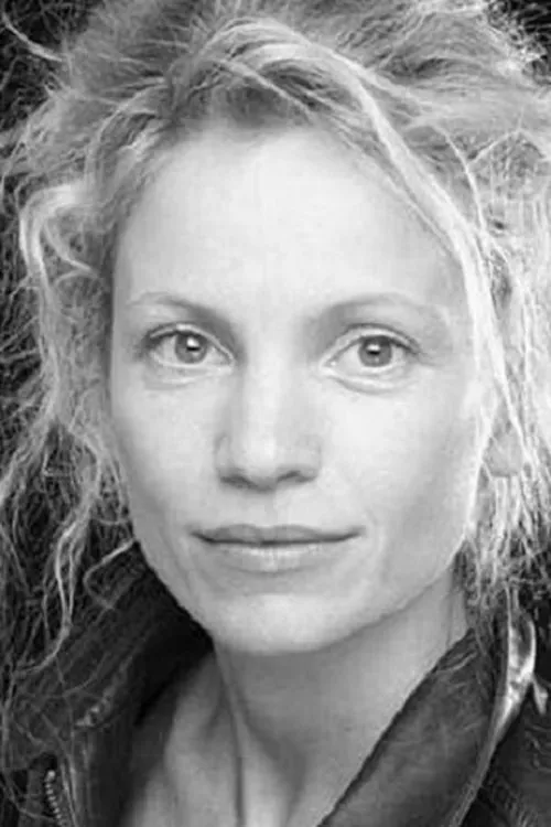 Sonja Codhant interpretando a Pénélope