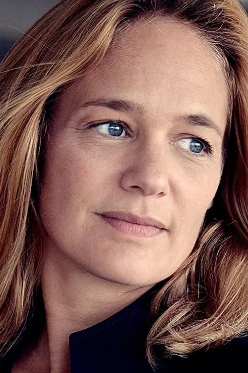 Sonsee Neu — personaje: Nina Ritter