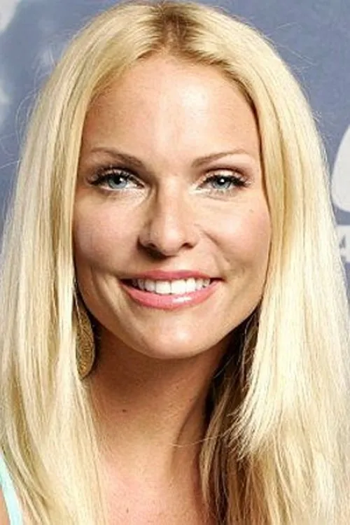 Sonya Kraus interpretando a Mrs. Mouseman