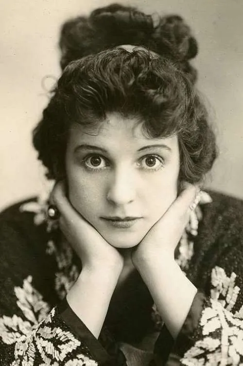 Sonya Markova interpretando a