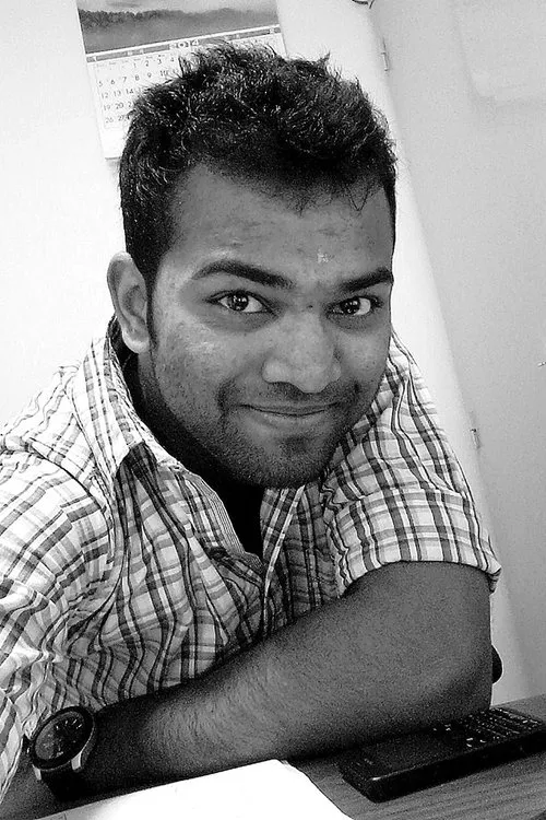 Monika Thomas Puthuran ha trabajado con Sooraj Kumar en 1 ocasiones