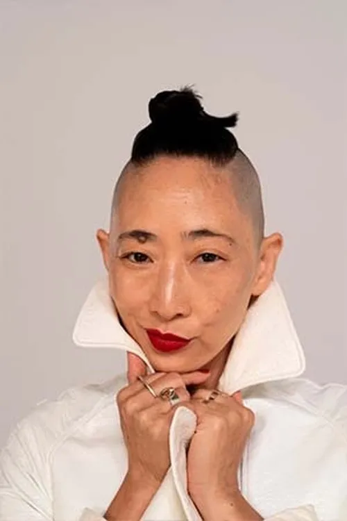 Toby Moore ha trabajado con Sophia Chang en 1 ocasiones