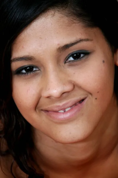 Sophie Perez interpretando a 