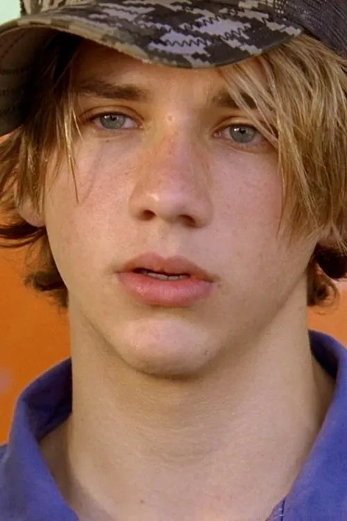 Soren Fulton interpretando a Fagan Kai