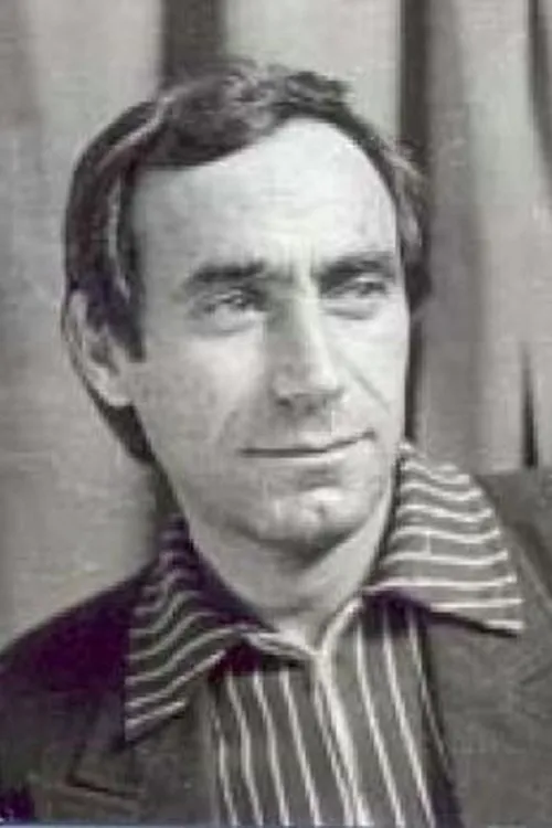 Sotiraq Bratko interpretando a Maksi, shoku i Agronit