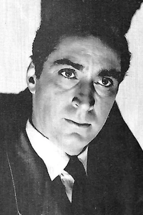 Stanley Waxman interpretando a Dr. Taylor