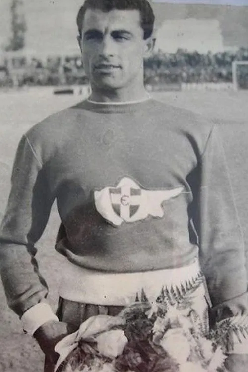 Stathis Mantalozis interpretando a Stathis Mantalozis