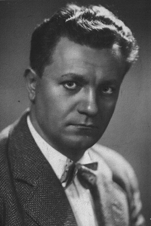 Konstantin Kisimov ha trabajado con Stefan Savov en 3 ocasiones