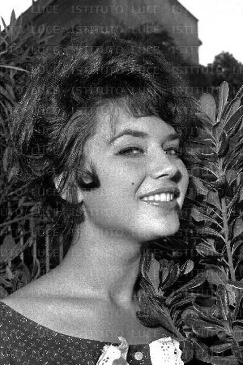 Stefania Sabatini interpretando a Sandrina Peretti