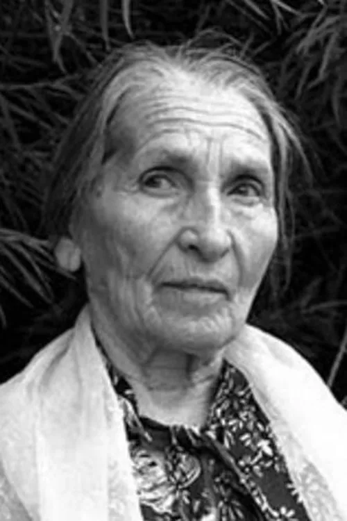 Стефания Станюта interpretando a 