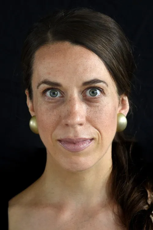 Stefanie Philipps interpretando a Frau Goost